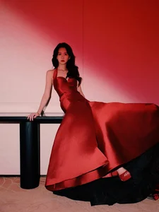 Chinese Celebrity Style: Top Stars Compete in Effortless Leg-Flashing Fashion - image 14