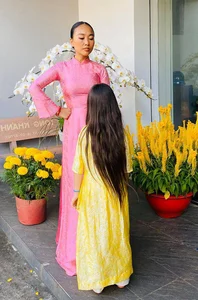 Celebrity Daughter’s Stunning Long Hair Becomes the Envy of Moms Everywhere - image 3
