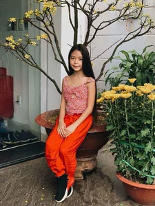 Celebrity Daughter’s Stunning Long Hair Becomes the Envy of Moms Everywhere - image 0