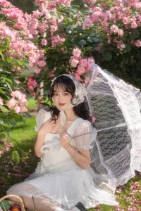 Artistic Elegance in YiTuYu Art Language Vol.6079 Featuring Xiao Ou O - image 1
