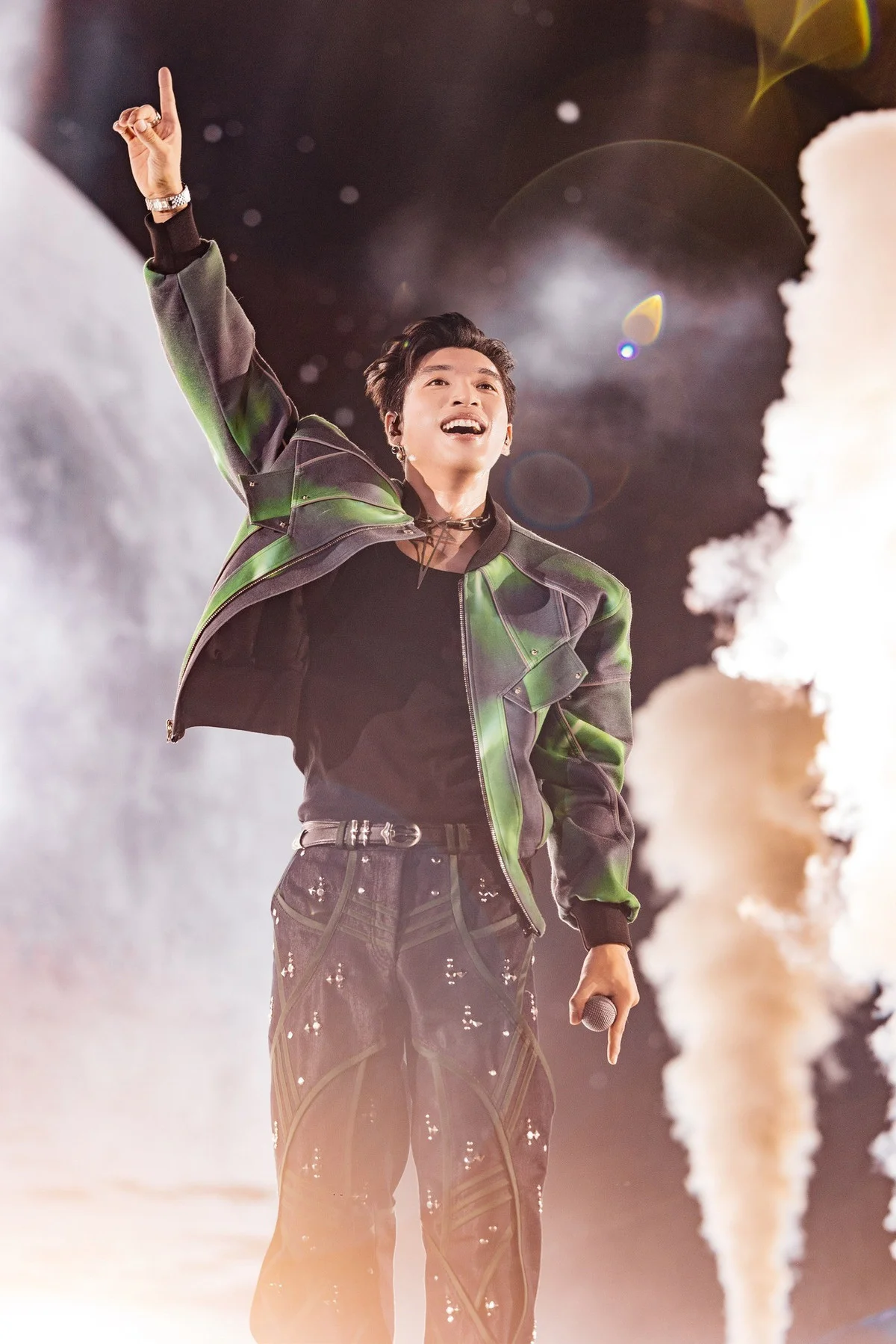 HIEUTHUHAI Delivers an Explosive Performance: The Hottest Face of Vietnamese Rap