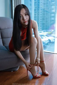 Wan Ping Vibrant Red Hip-Hugging Skirt IESS Fashion Model - image 18
