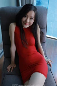 Wan Ping Vibrant Red Hip-Hugging Skirt IESS Fashion Model - image 27