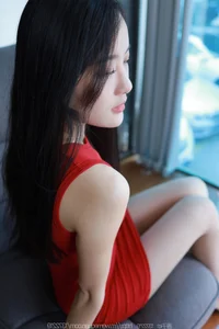 Wan Ping Vibrant Red Hip-Hugging Skirt IESS Fashion Model - image 36