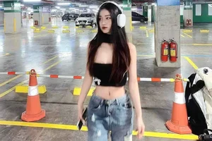 Meet Trang Bui: The Stunning and Fashion-Forward Girlfriend of Footballer Nguyen Van Truong - image 5