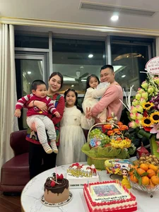 Thanh Son and Kha Ngan Spark Dating Rumors While Vietnamese Stars Celebrate Christmas - image 7