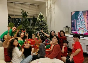 Thanh Son and Kha Ngan Spark Dating Rumors While Vietnamese Stars Celebrate Christmas - image 11