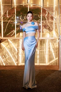 Top 10 Most Stunning Gowns on the Star of the Year 2022 Blue Carpet - image 4