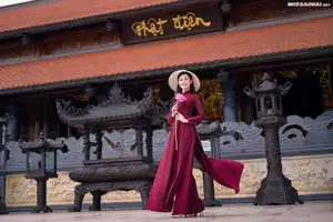 Graceful Vietnamese Ao Dai: Serene Beauty at Majestic Mountain Temple - image 0