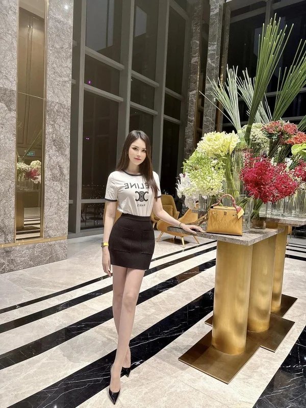 The Ageless Beauty of Billionaire Hoang Kieu’s Daughter-in-Law Dao Lan Phuong