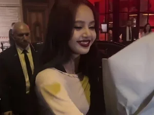 BLACKPINK Lisa Delivers Bold Performance at Crazy Horse Paris with Rumored Billionaire Boyfriend in Attendance - image 1