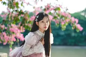 Vol.8632 Nan Yi: Dreamy Youth by the River, A Poetic & Romantic Blossom - image 15