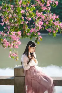 Vol.8632 Nan Yi: Dreamy Youth by the River, A Poetic & Romantic Blossom - image 19