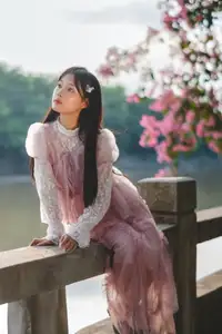 Vol.8632 Nan Yi: Dreamy Youth by the River, A Poetic & Romantic Blossom - image 7