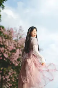 Vol.8632 Nan Yi: Dreamy Youth by the River, A Poetic & Romantic Blossom - image 17