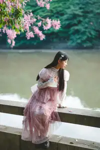Vol.8632 Nan Yi: Dreamy Youth by the River, A Poetic & Romantic Blossom - image 2