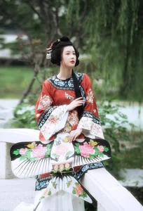 Explore YiTuYu Art Language Vol.5243: Yue Bai Xing Xi Gallery - image 11