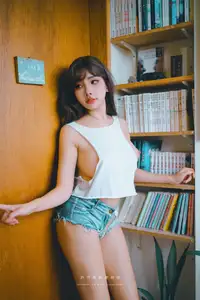 Coser Momo: The Alluring Newlywed Wife – Captivating Her Husband Post-Marriage - image 15