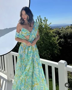 Miranda Kerr Flaunts Her Gorgeous Fourth Baby Bump in Stylish Minimalist Fashion - image 5