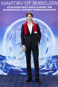 Dashing Nam Vuong Pageant Stars: A Close-Up at the Vietnam Title Ceremony - image 0