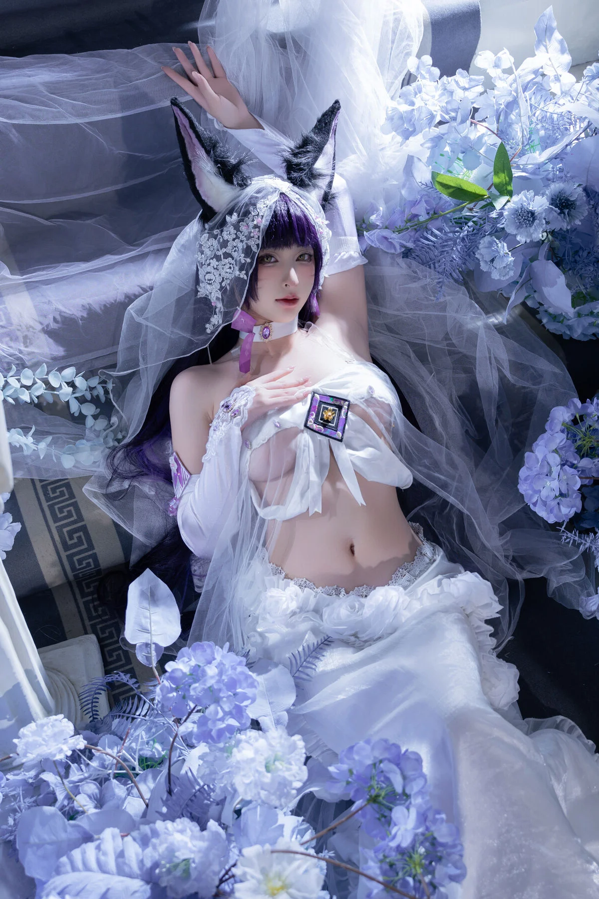 Stunning Azur Lane Musashi Cosplay by Qing Shui You Nai: Elegant Violet Floweryness Kimono Aesthetic and Wisteria Garden Photography