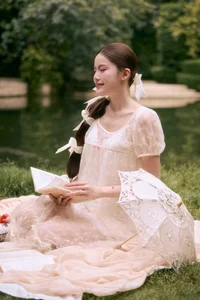Tang My Han Captivates in the Trending 'Tomato Princess' Inspired Photoshoot - image 3