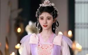 The Mesmerizing Beauty of Ju Jingyi: Exploring the Style of China’s '4000-Year Idol' - image 1