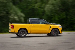 Ram Unveils 777 HP Rumble Bee: The High-Performance Successor to the SRT10 - image 11