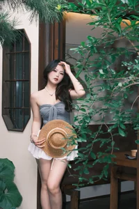 YiTuYu Art Language Vol 10596: Stunning Portrait Gallery Featuring Model Yi Ming - image 5