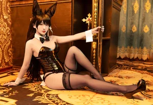 Stunning Atago Bunny Girl Cosplay by Luo Li Lolisama from Azur Lane - 51 High-Quality Photos for Anime and Gaming Fans - image 8
