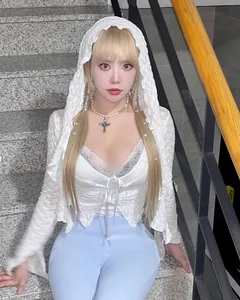 Bold Street Style: Korean Influencer Sparks Debate with Daring Late-Night Fashion Choice - image 0