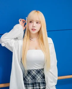 Bold Street Style: Korean Influencer Sparks Debate with Daring Late-Night Fashion Choice - image 11