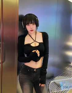 Bold Street Style: Korean Influencer Sparks Debate with Daring Late-Night Fashion Choice - image 5