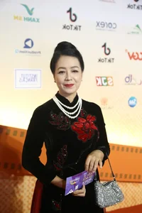 Red Carpet Highlights: Stars Shine at the 7th Hanoi International Film Festival Opening - image 3