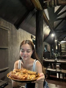 Singer Pham Quynh Anh Explores the Culinary Delights of Buon Ma Thuot - image 11