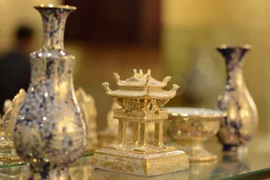 The Extraordinary Life and Legacy of the Famous 3-Ton Gold Tycoon - image 7