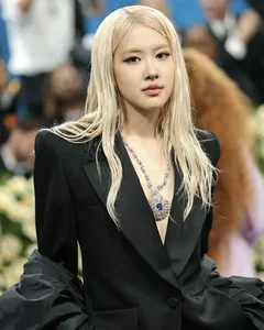 Lisa and Jennie’s Met Gala Fashion: Lingerie-Inspired Boldness vs. Elegant Modesty - image 6