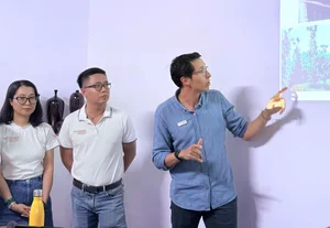 EU Ambassador Visits Dak Lak, Samples Premium Cocoa Directly at the Farm - image 5