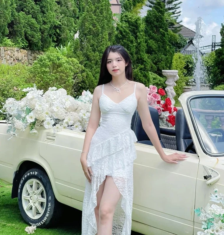 Military Parade Sensation Transforms Into Romantic Muse With Boyfriend