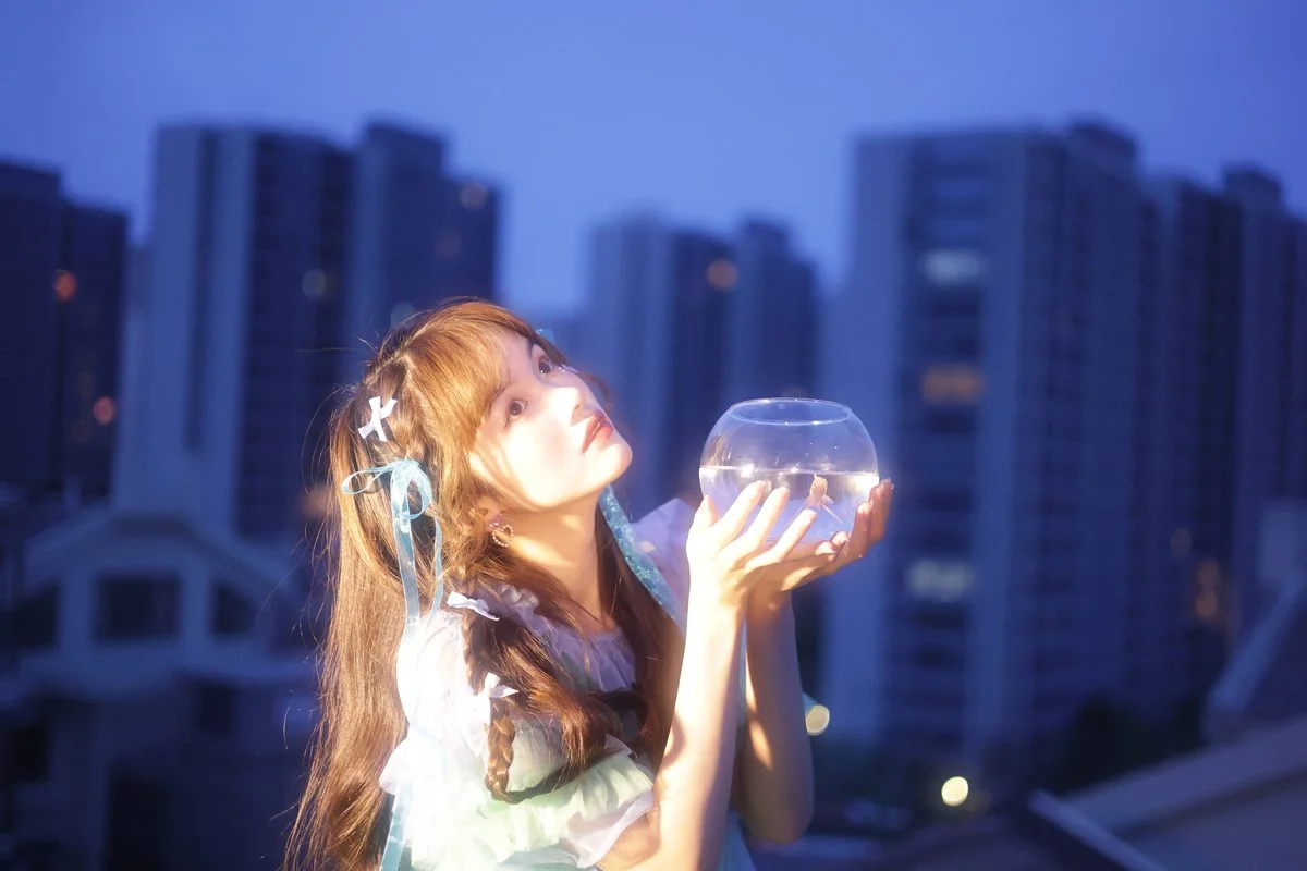 Elegant Visuals in YiTuYu Art Language Vol.5559 Featuring Wen Zi