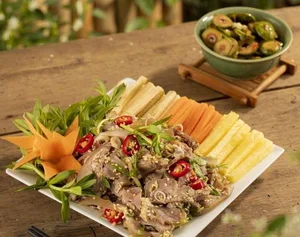 Top 5 Must-Try Travel Experiences in Phuong Oanh’s Favorite Scenic Destination - image 2
