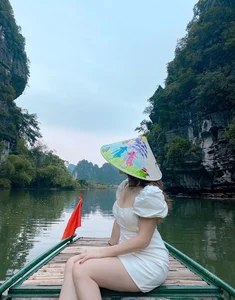 Top 5 Must-Try Travel Experiences in Phuong Oanh’s Favorite Scenic Destination - image 1