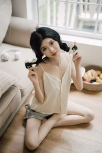 Chi Zi Captivates in the Classic YiTuYu Art Language Vol.7371 - image 1