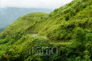 Experience the Magic of Suoi Co Vang: A Journey to Sleep Among the Clouds - image 6