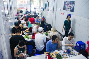 7 Years Later: How the Famous Bun Cha Shop That Hosted President Obama Has Evolved - image 5