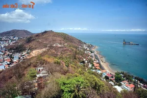 Top 10 Vietnamese Cities Where Majestic Mountains Meet the Sea - image 3