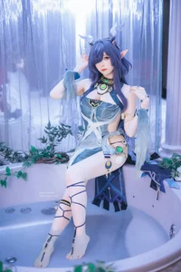 Stunning Genshin Impact Layla Cosplay by Shuang Yue Shimo: An Ethereal Lauma Character Photoshoot for Gaming and Anime Fans - image 1