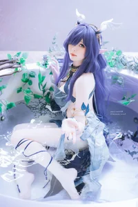 Stunning Genshin Impact Layla Cosplay by Shuang Yue Shimo: An Ethereal Lauma Character Photoshoot for Gaming and Anime Fans - image 7