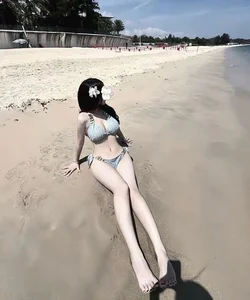 742+ Charismatic Bikini and Beachwear Style Gallery - image 2