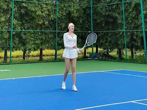 MC Thanh Thanh Huyen Turns Heads with Bold Tennis Court Bikini Fashion - image 5